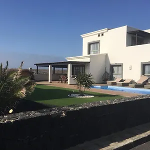 Villa Luxury 3bed With Heated Private Pool, Full Sky And Free Wifi, Playa Blanca (Lanzarote)